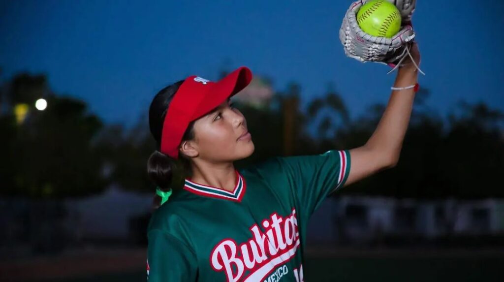 Alexa Chairez representará a Sonora y México en internacional de sóftbol