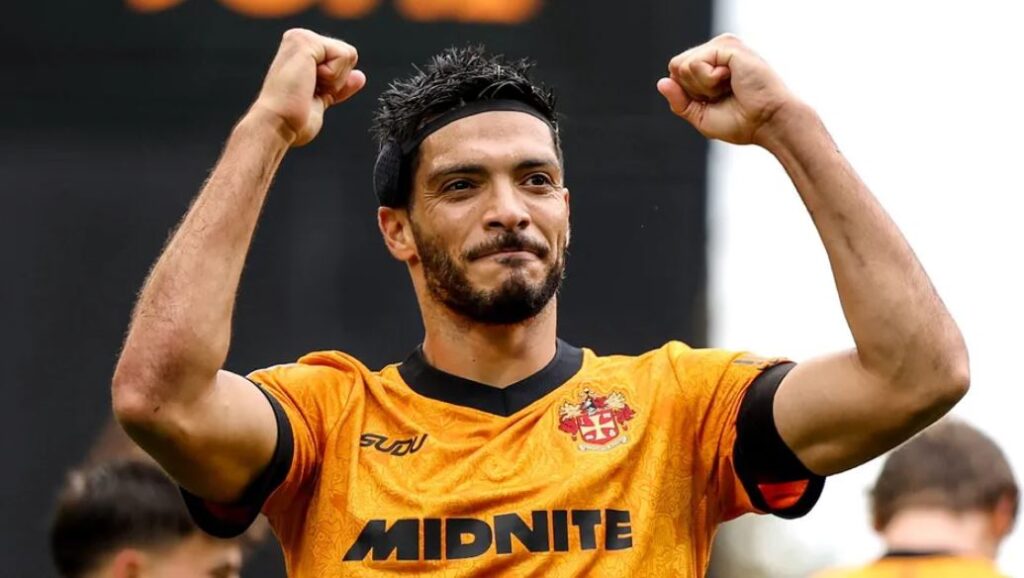 Raúl Jiménez sigue en plan grande y marca en la goleada del Wolverhampton ante Stoke City