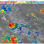 Seguirá lloviendo en México; aún se desplazan sobre el oais dos ondas tropicales