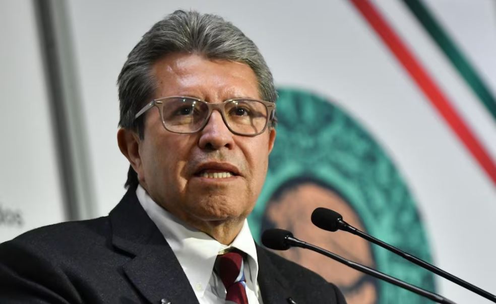 Escoltas armados ya no podrán acceder al pleno de la Cámara de Diputados, señala Ricardo Monreal; «es inadmisible»